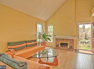 13461 Muirkirk Ln, Herndon, VA 20171