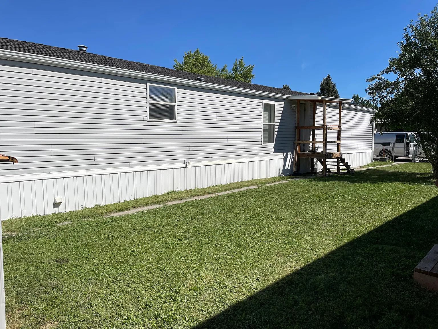 3 bed, 1200 sqft, $1,500 — Photo 1