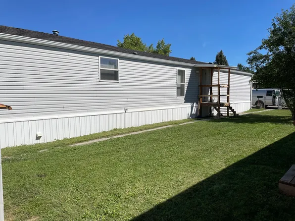 1303 E 6th St, Laurel, MT 59044