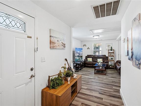 5th image of 473 Conway St