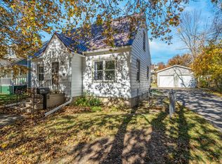 438 Center St, Waupaca, WI 54981