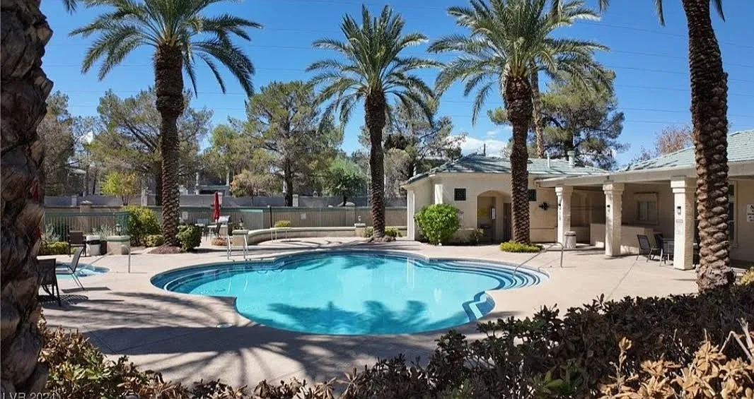 2 bed, 1063 sqft, $2,800 — Photo 1