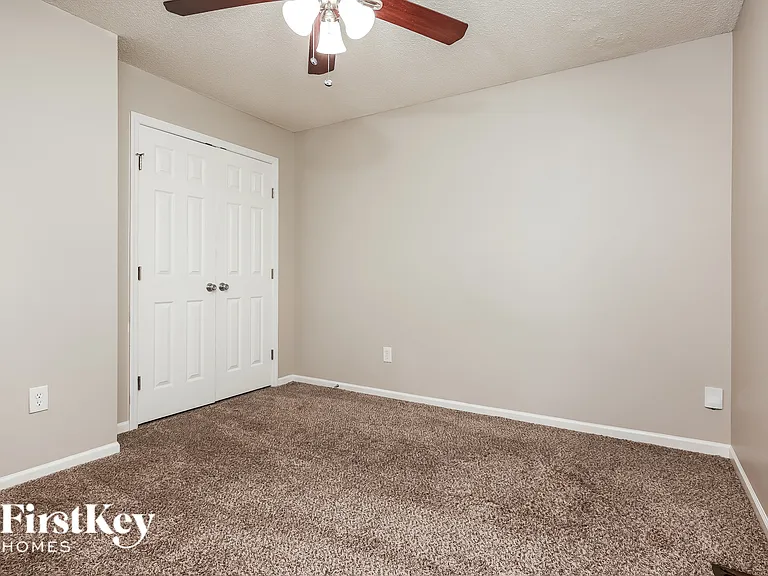 8405 Old Carriage Ct — Photo 13