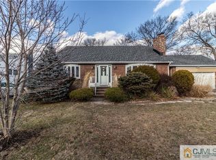 50 Enfield Rd, Colonia, NJ 07067