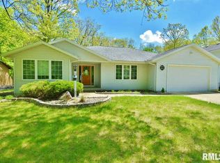 221 Briarwood Pl, Dahinda, IL