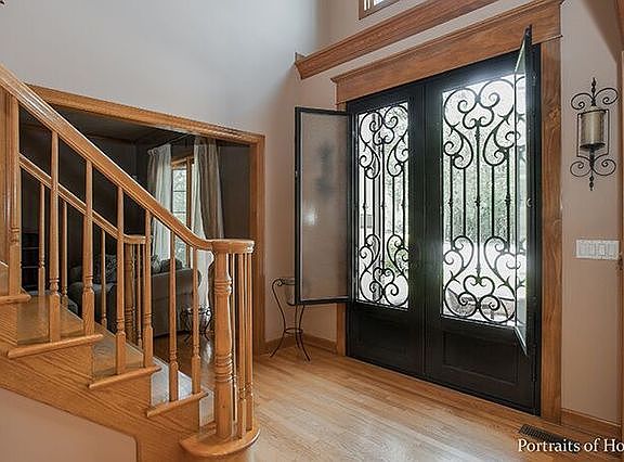 3rd image of 415 Woodside Dr