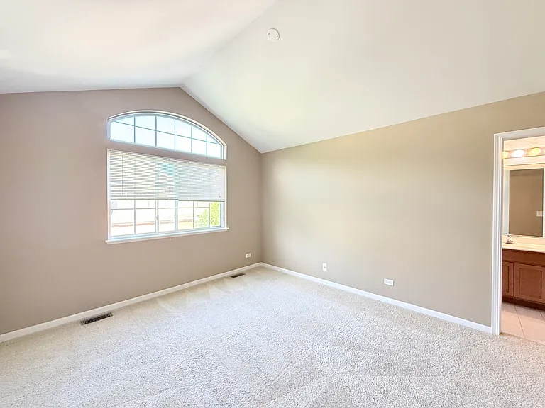 2307 Stoughton Dr — Photo 13