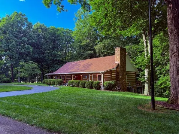 110 Shelby Ln, Bowling Green, KY 42103