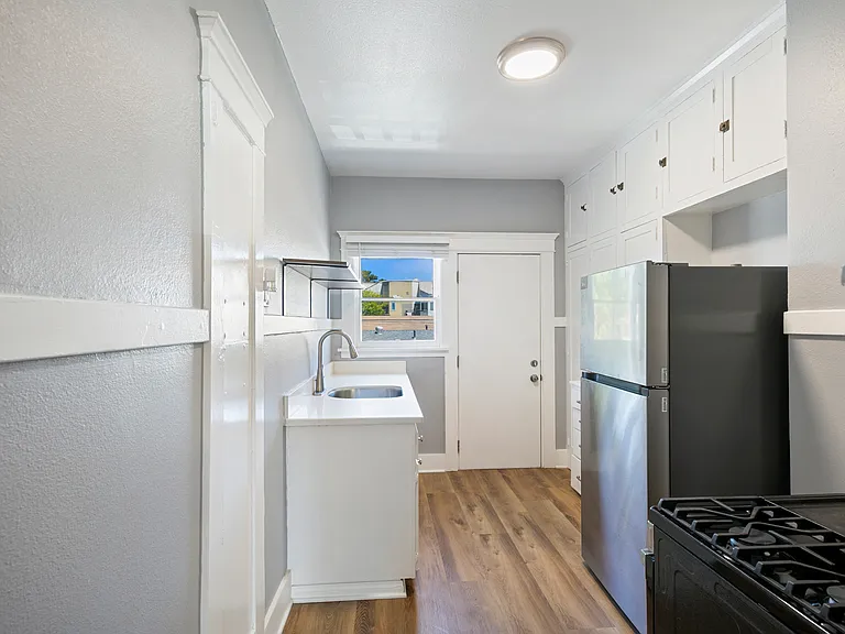 238 Gaviota Ave — Photo 6