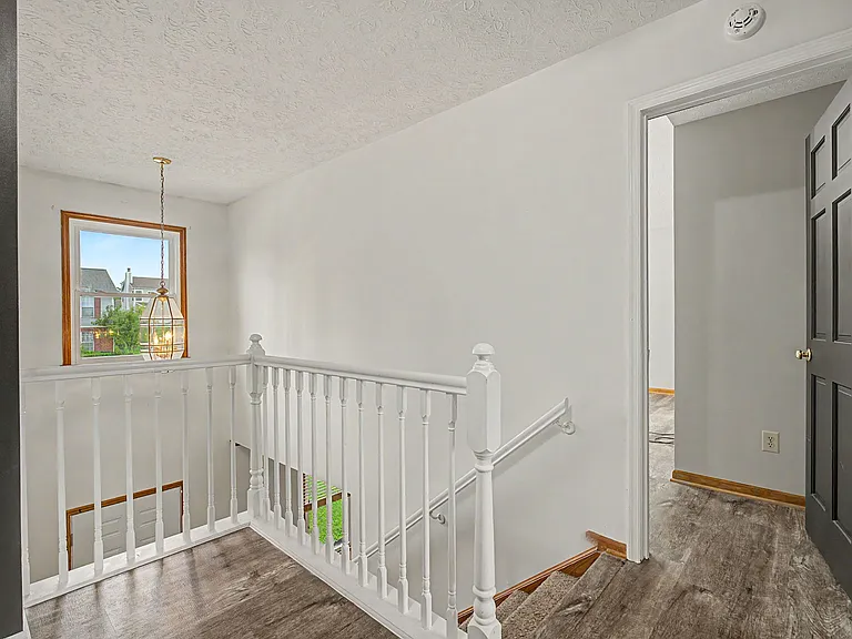 2242 Rosina Dr — Photo 25