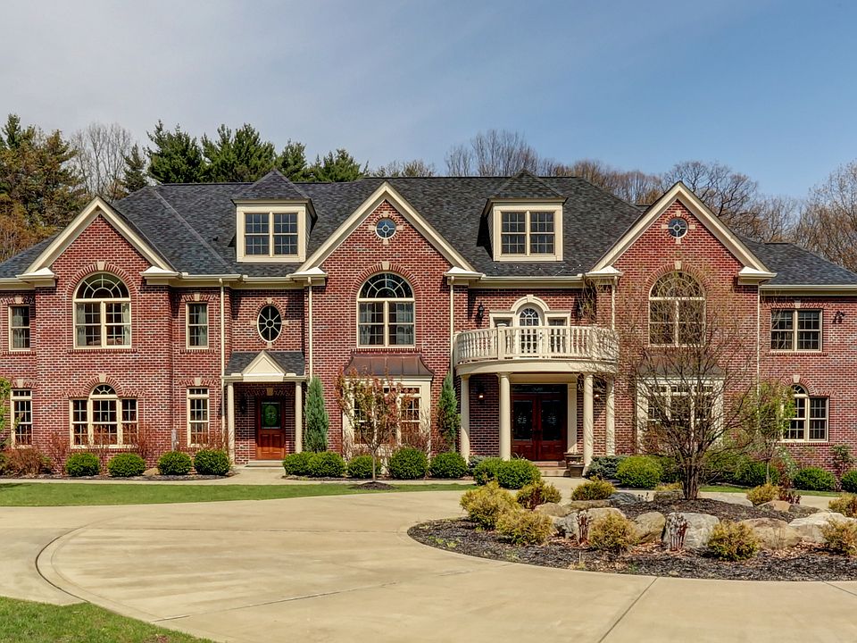 6 beds 9 baths 12,000 sq ft