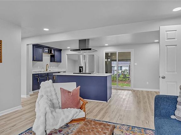 5th image of 2007 Egger Cir