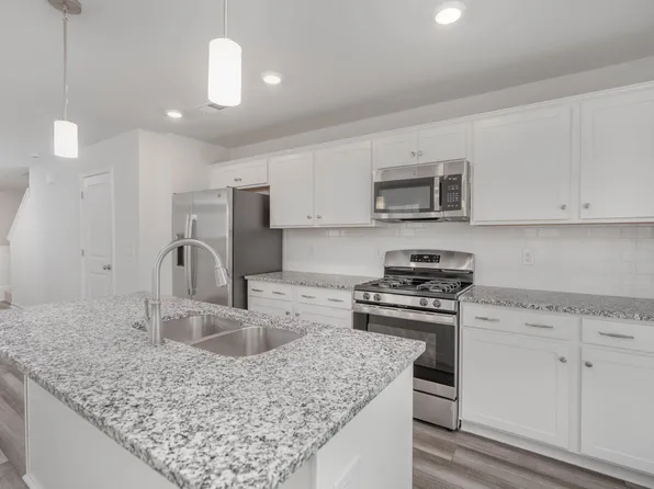 536 Kingfisher Ct, Lexington, SC 29072