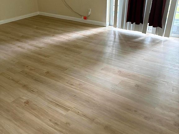 5th image of 395 Northampton S