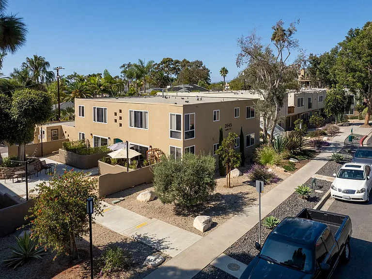 Villas at Carlsbad — Photo 10