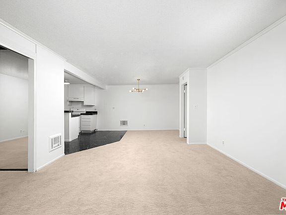 5th image of 355 S Los Robles Ave Unit 210