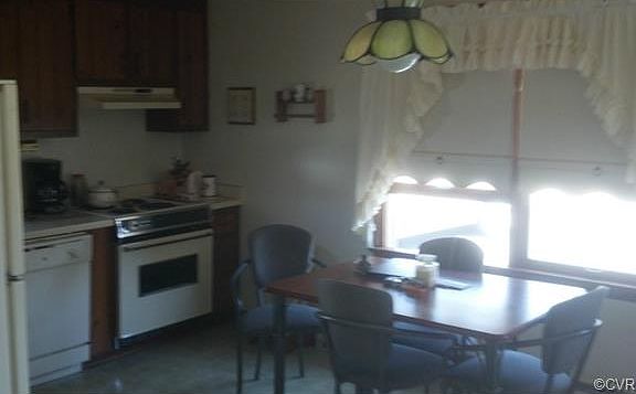 5th image of 6379 Mary Esther Ln