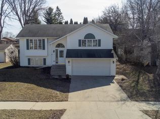 1114 33rd St NW, Rochester, MN 55901