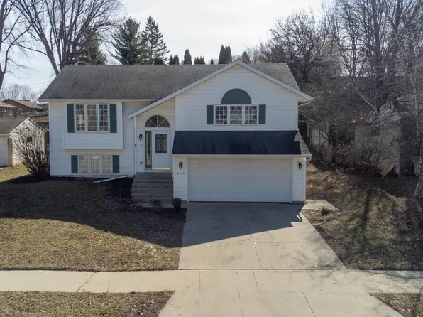 1114 33rd St NW, Rochester, MN 55901