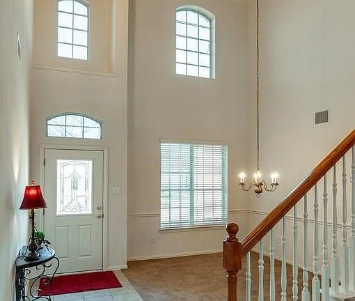 5th image of 9748 Hathman Ln