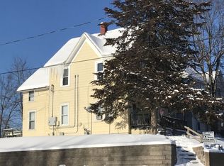 2406 1/2 3rd St, Eau Claire, WI 54703