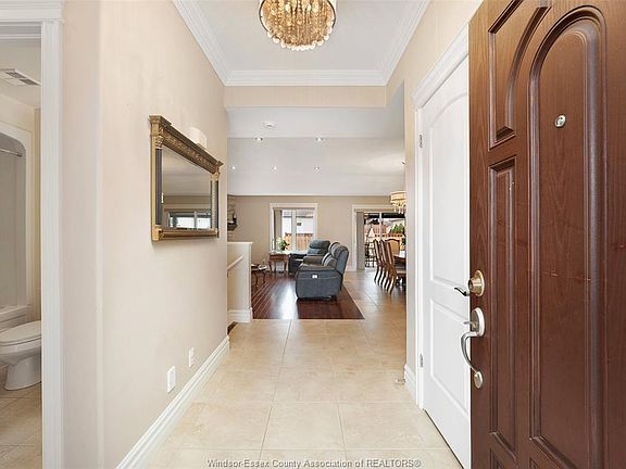 4th image of 449 Rene Dr