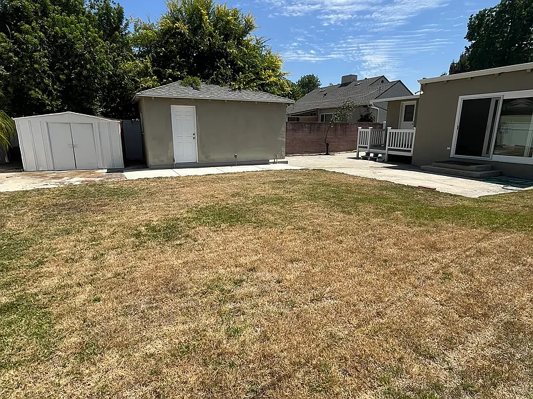 800 N Griffith Park Dr — Photo 29