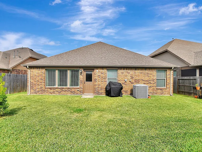 9706 Lockhart Reach Ln — Photo 25