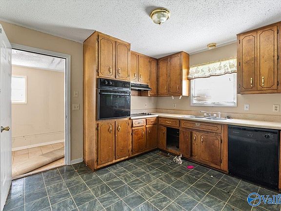 5th image of 3610 Dawnwood Dr NW