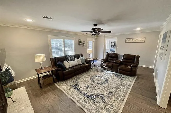 8185 Kimbrook Dr — Photo 8