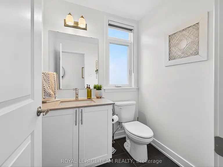 160 Highgarden Ter — Photo 4