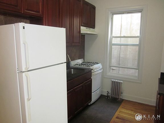 2nd image of 3050 14th St #2F