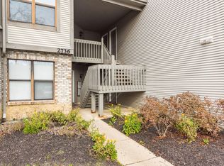 2736 Greystone Dr APT B, Columbus, OH 43220