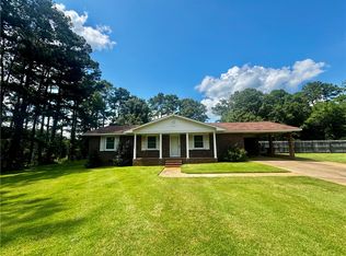 516 Pinecrest Dr E, Lafayette, AL 36862