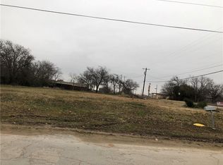 800 Grayson St, Nocona, TX 76255