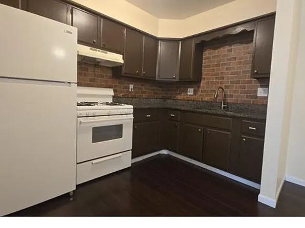 3627 N Rockton Ave #107, Rockford, IL 61103