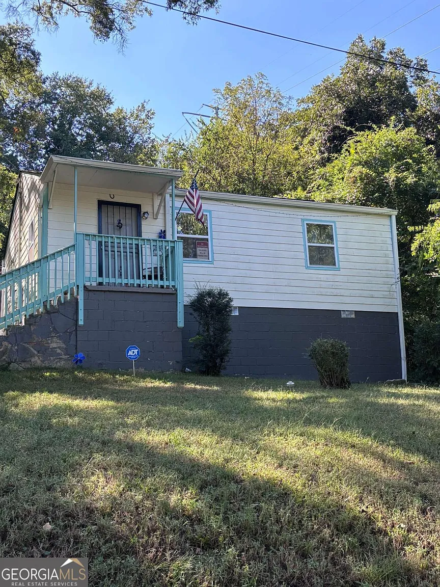 250 Morris Brown Ave NW photo 1