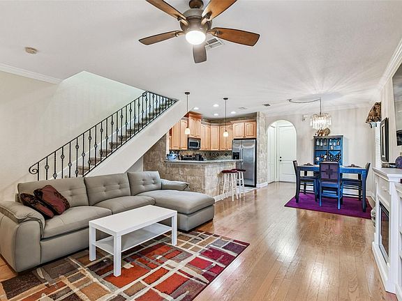 5th image of 116 S Fremont Ave Unit 3