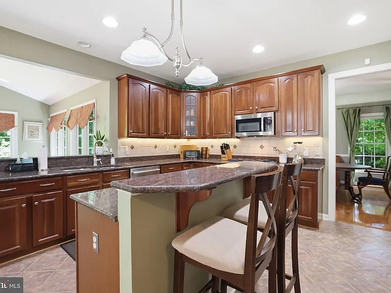 5767 Bush Hill Dr — Photo 18