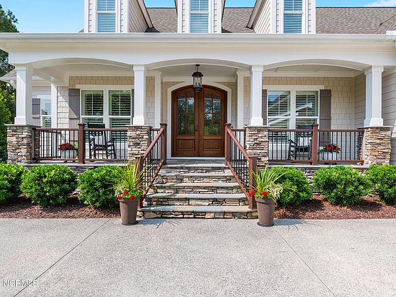 2nd image of 3745 Selwyn Circle