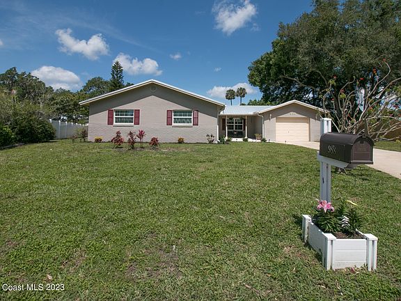 4th image of 988 Carolina Cir
