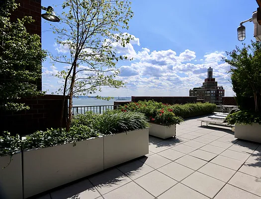 Rented by Compass | media 19