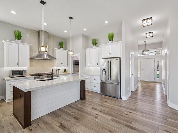 2nd image of 10169 Rhaenys Rd