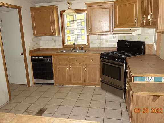 5th image of 10 Sparling Cir