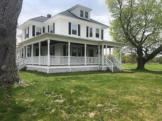 45 Chestnut St