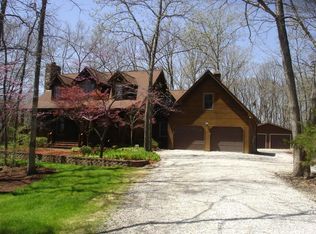 8565 N Brown Station Dr #R, Columbia, MO 65202