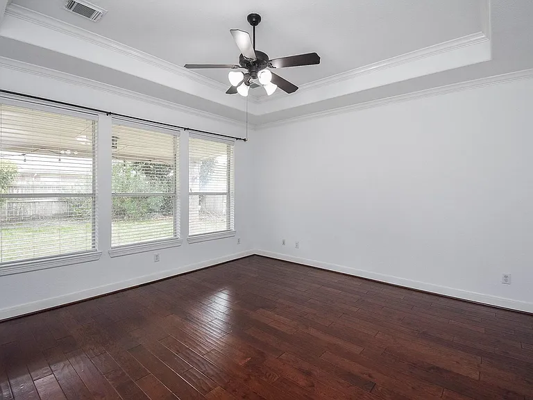 7606 Westmoreland Dr — Photo 24