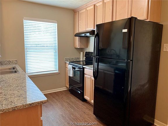 5th image of 710 San Benito Dr