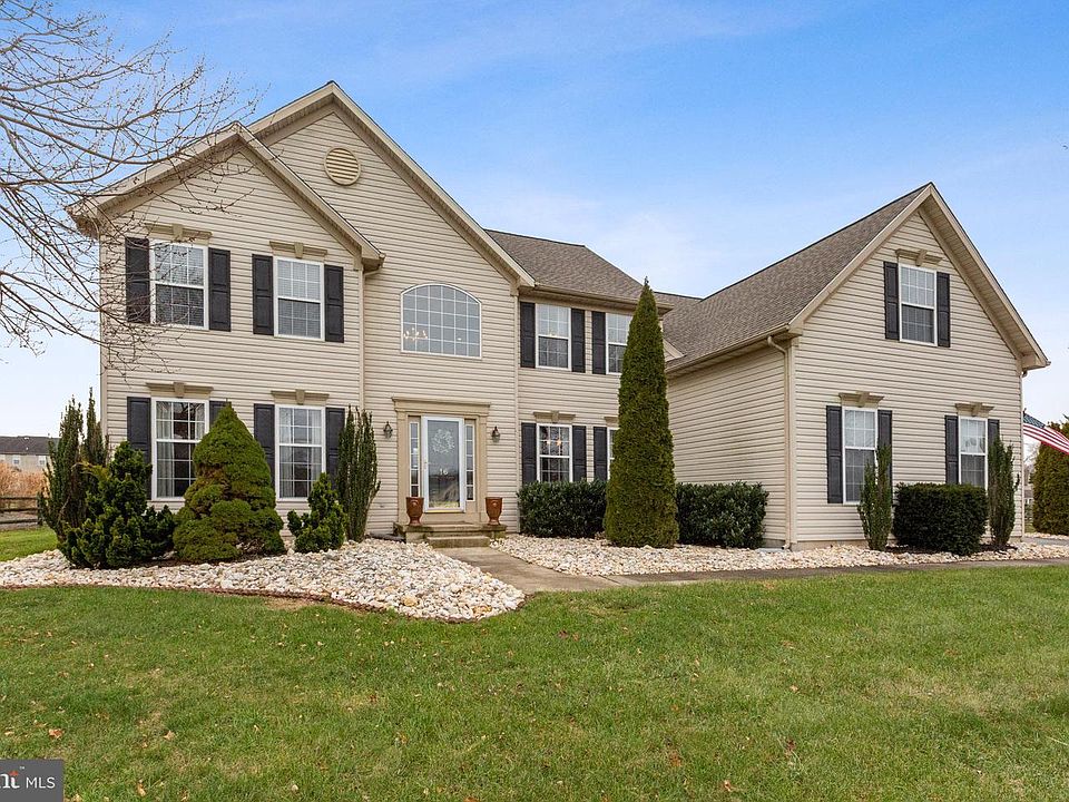 1st image of 16 Chancellorsville Cir