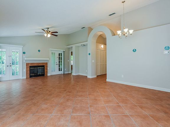 5th image of 1022 Henson Ct